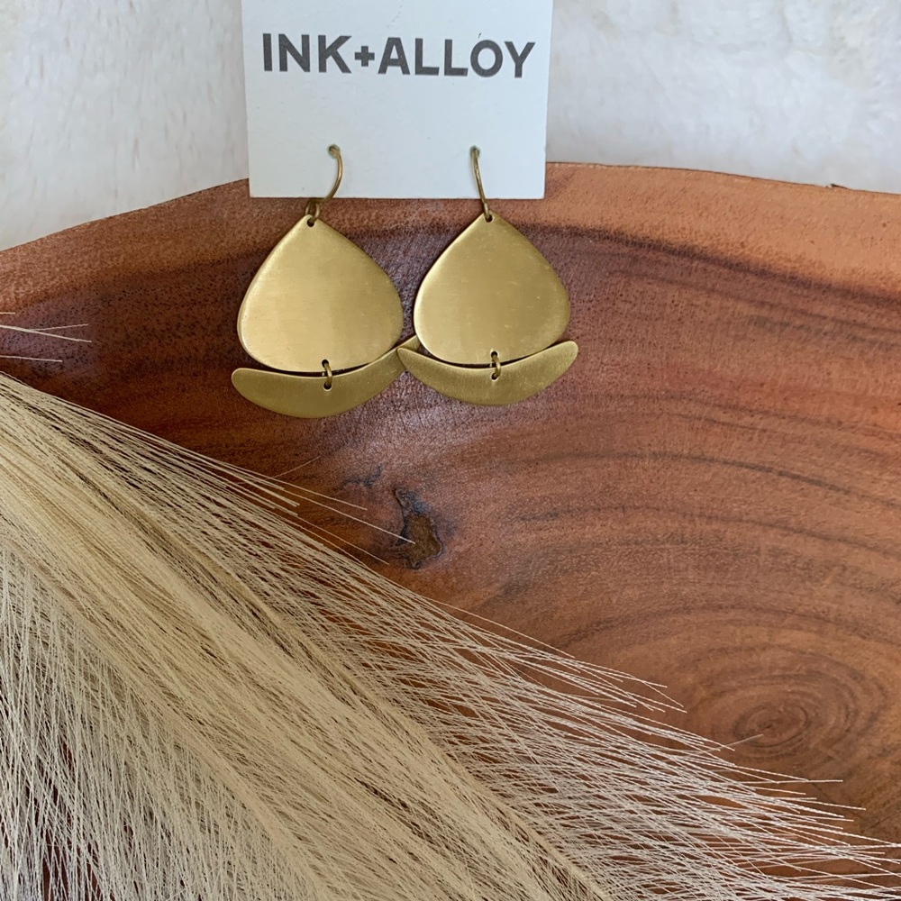 INK+ALLOY Gold Geometric Earrings - Picture 4 of 5